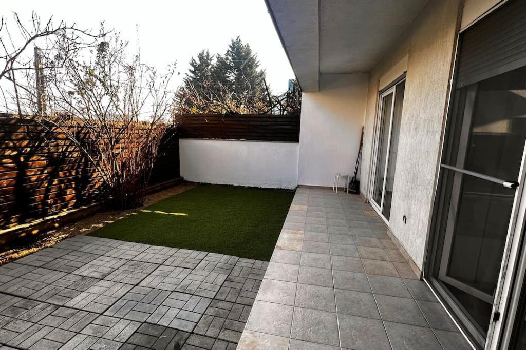 Otopeni Airport Apartment With Private Garden Extérieur photo